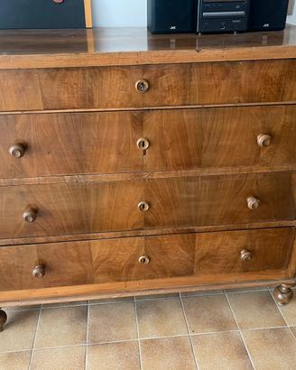 Cassettiera camera da letto del 700/800