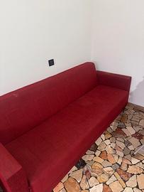 Divano letto rosso 2/3 posti -usato