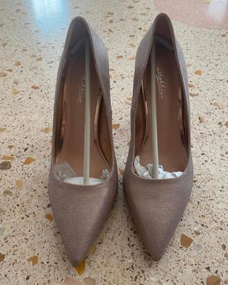 Scarpe con tacco rosa brillantinate