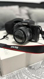 Canon EOS M50