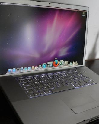 Apple Macbook 17"