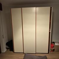 Armadio ad ante scorrevoli