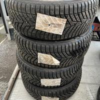 235 50 19 invernali Yokohama del 2024