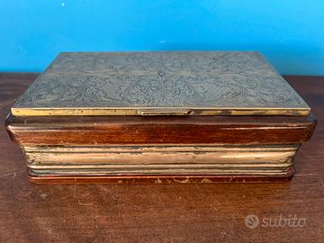 Portasigarette in legno e argento