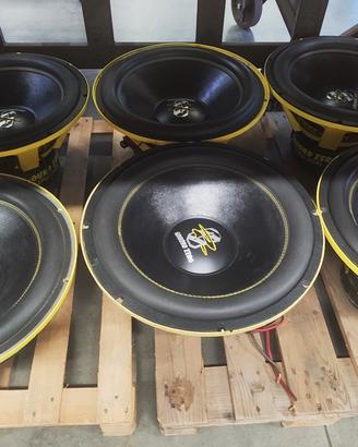 13 subwoofer da 21” Groundzero