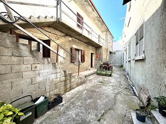 Appartamento trilocale da ristrutturare