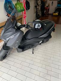 Yamaha xmax125