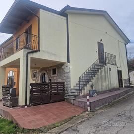 CASA SEMINDIPENDENTE A VITULANO