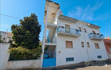 Appartamento Con Giardino E Garage