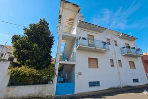 Appartamento Con Giardino E Garage