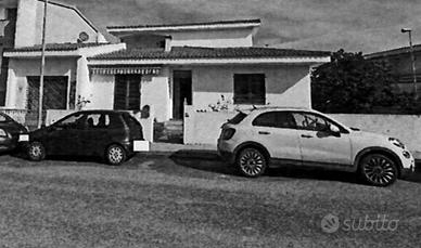 Immobile in asta di 233 m² con più di 5 locali e b