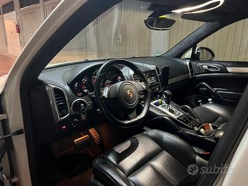 Auto in perfette condizioni sempre lavata a mano