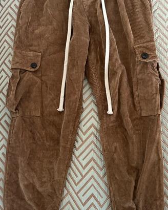 Pantaloni cargo in velluto a coste marrone