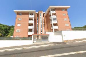 Appartamento con cantina e posto auto a Roma - Lot