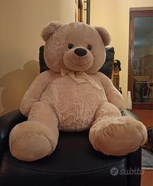 Orso peluche gigante