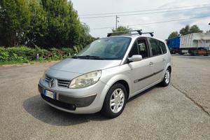 Renault Grand Scénic 1.9 dCi 7 posti