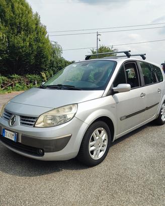 Renault Grand Scénic 1.9 dCi 7 posti