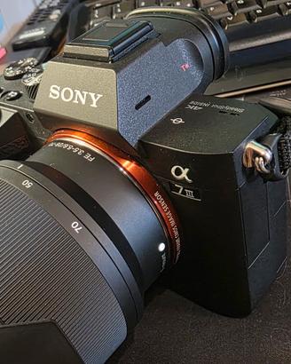 Sony A7 III seminuova