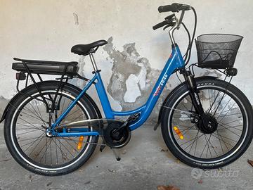 Bicicletta pedalata assistita