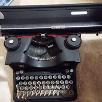 OLIVETTI M40 macchina da scrivere