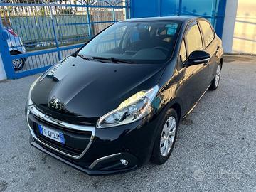 Peugeot 208 -5P-1.3 benz -km 65000-2016