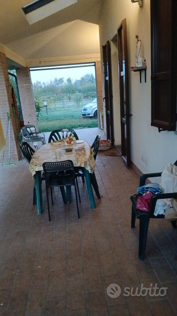 Villa bifamiliare indipendente a Corcagnano