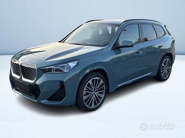 BMW X1 i xDrive30 M Sport