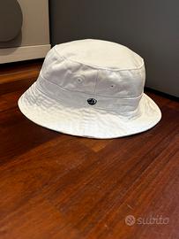 Cappellino pescatora PETIT BATEAU. Taglia 10/12 a