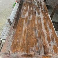 Tavolo in legno per taverna
