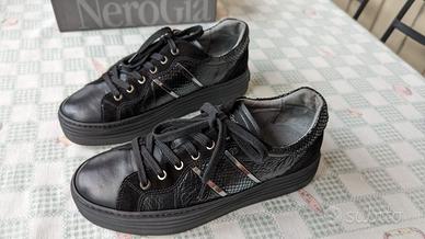 Sneakers invernali NERO GIARDINI nere donna 38 Abbigliamento e Accessori In vendita a Torino
