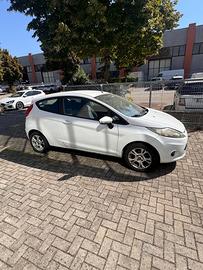 Ford Fiesta 1.4 Benzina-Gpl
