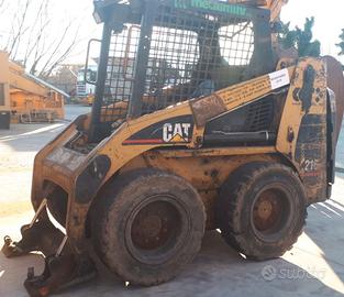 Minipala gommata Caterpillar 216B (Ricambi)