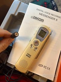 Registratore compatto con microfono spia