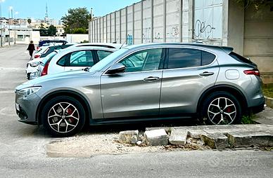 Alfa Romeo Stelvio Q4 Lusso