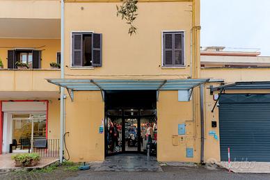 Locale commerciale uso investimento