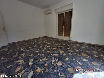 Luminoso e ampio Trivani non arredato S.S. 114