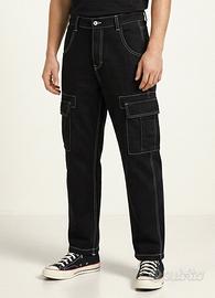 Jeans cargo neri Bershka