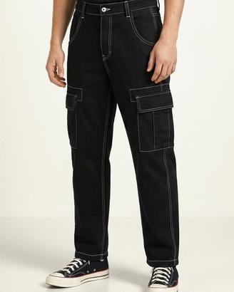 Jeans cargo neri Bershka