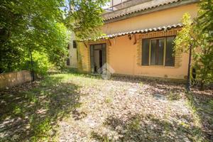 4 LOCALI A PETRELLA SALTO