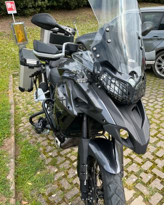 Benelli TRK 502 X ABS/valige/Fari/Bauletto