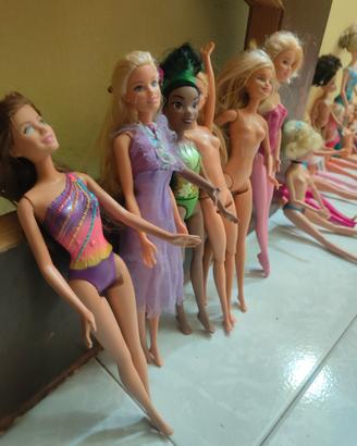 barbies e tanti accessori 