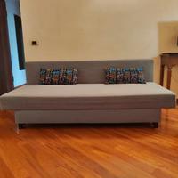 Divano letto a 3 posti (disponibile da Maggio)