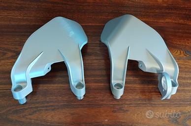 KTM 1190 ADVENTURE protezioni laterali serbatoio.