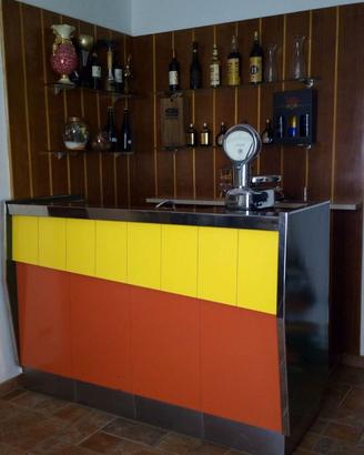 Antico bancone da bar