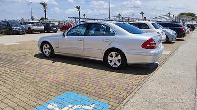 Mercedes E220 2003