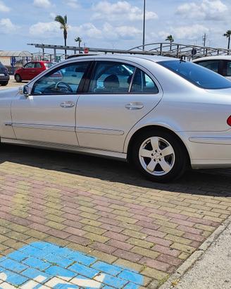 Mercedes E220 2003