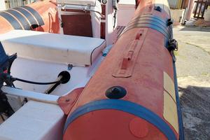 gommone motore e carrello 