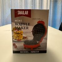 Mini waffle maker