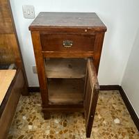 Coppia comodini in megno massello