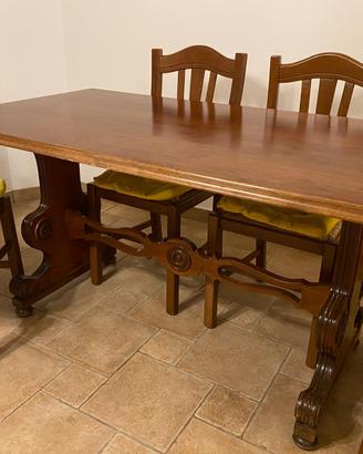 Tavolo legno massello con 4 sedie